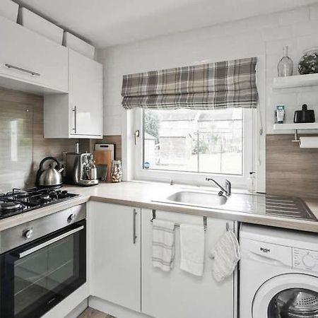 House With Garden And Parking 15 Min To City Center Edimburgo Exterior foto